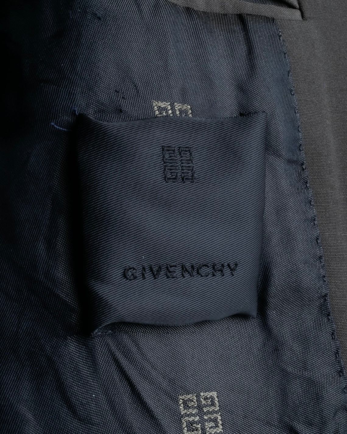 "Givenchy" Functional Design Spring Setup