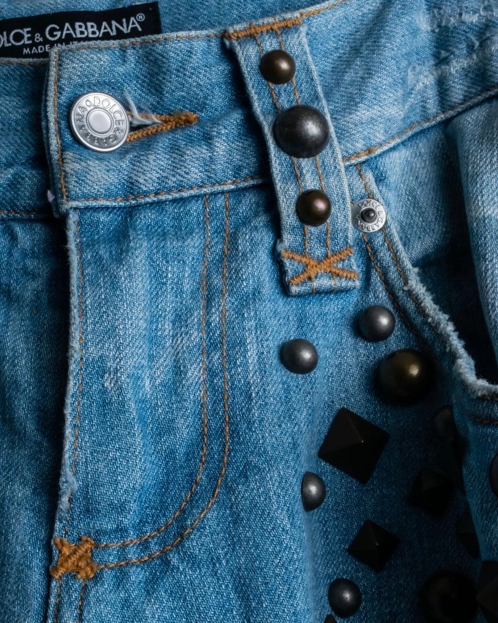 "DOLCE &amp; GABBANA" various studded distressed denim