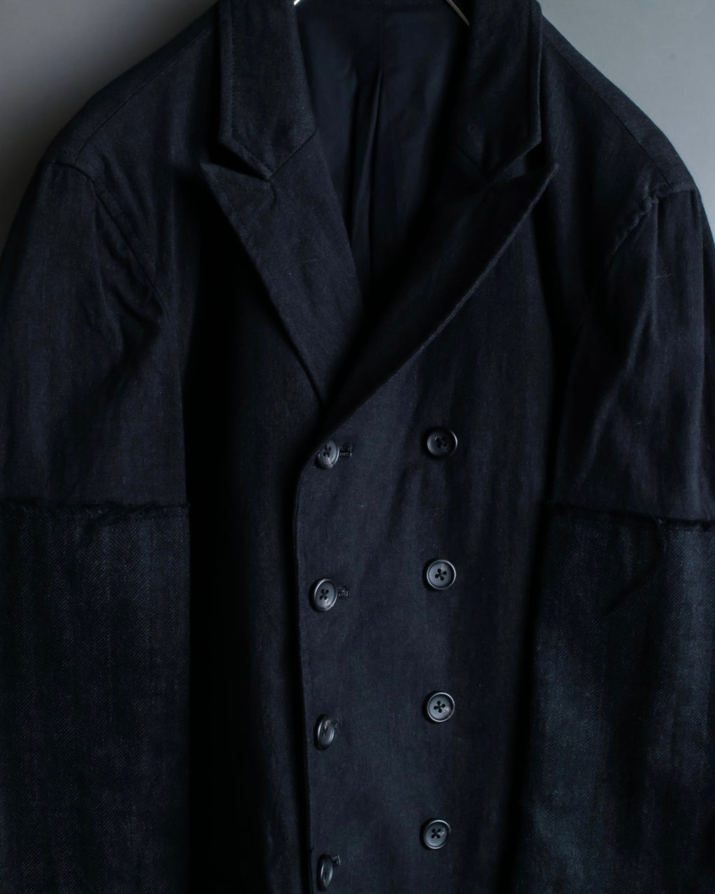 "THE Tea Ash" Arm material cut coat