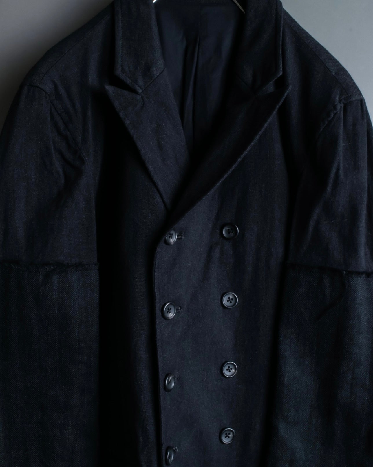 "THE Tea Ash" Arm material cut coat