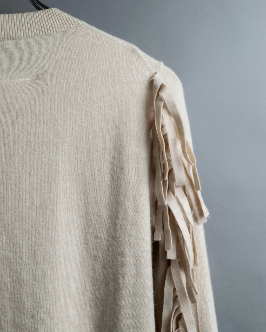 "MM6" Arm fringe design knit dress