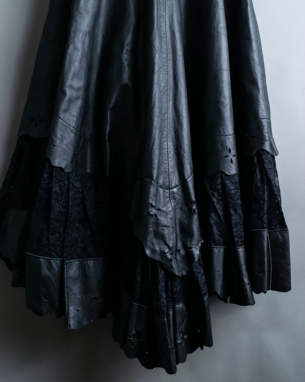 Cowhide flared lace skirt