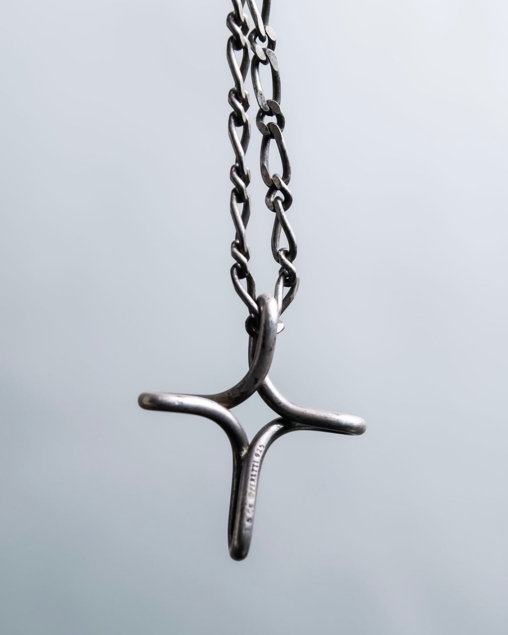 “Tiffany&Co”twisted cross designed silver 925 necklace