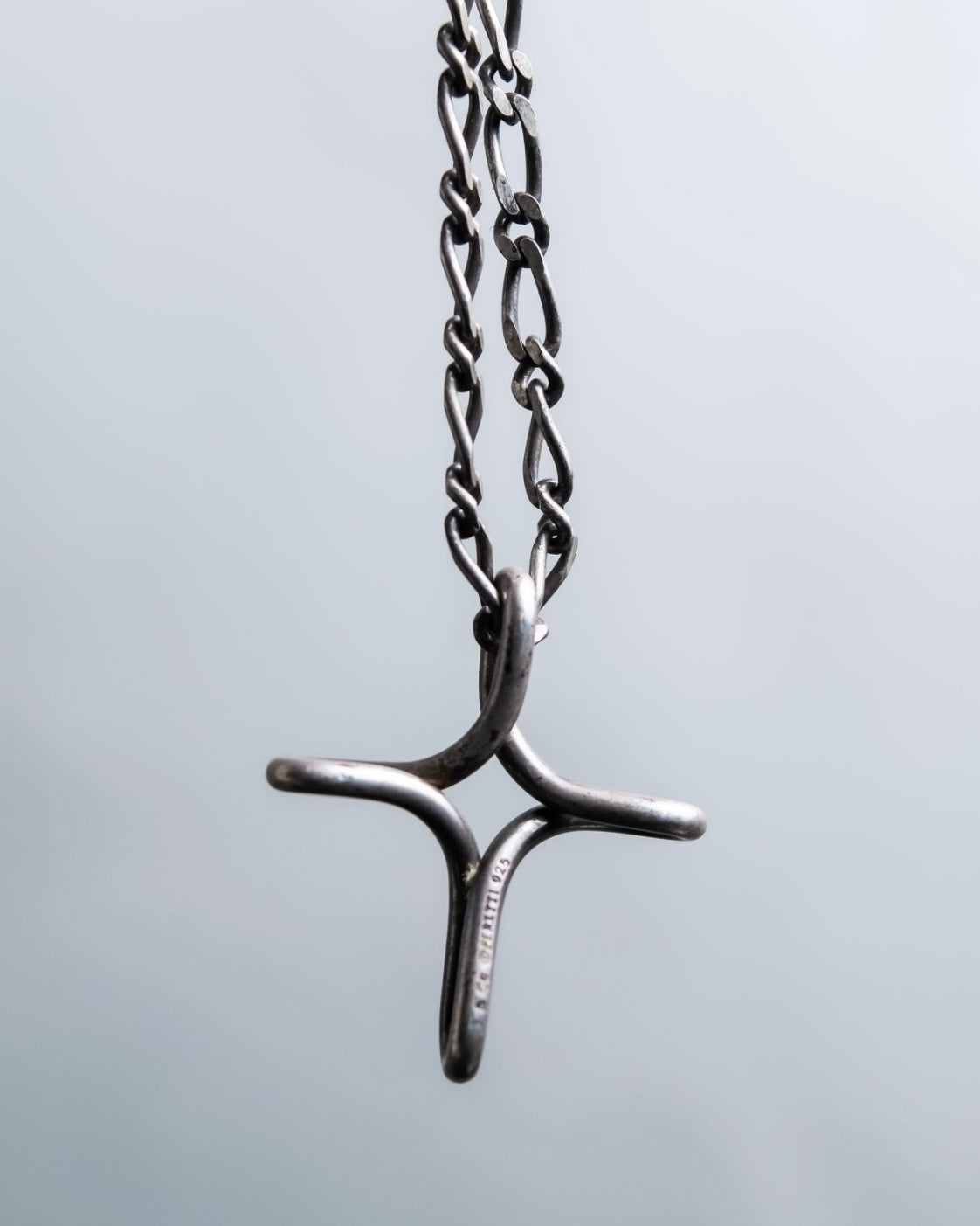 “Tiffany&Co”twisted cross designed silver 925 necklace