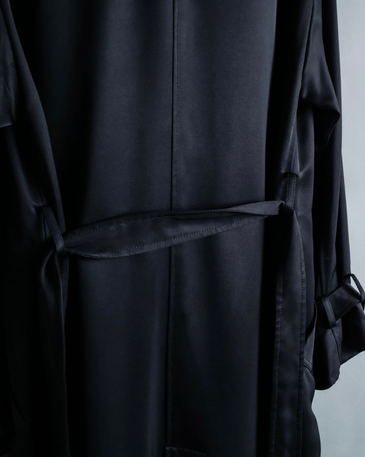 HIROKO KOSHINO PREMIER 100% silk coat