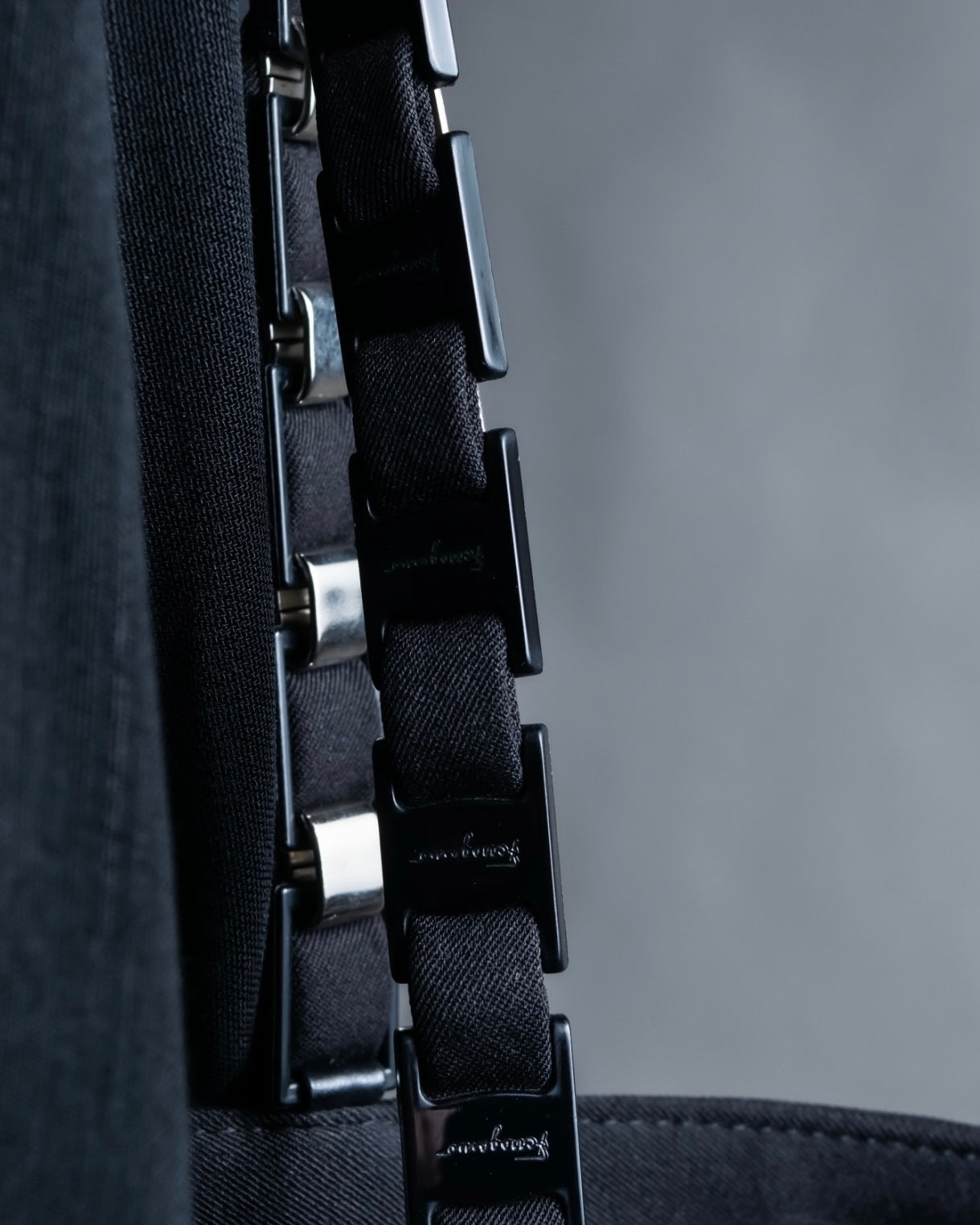 "Salvatore Ferragamo" iron chain shoulder bag