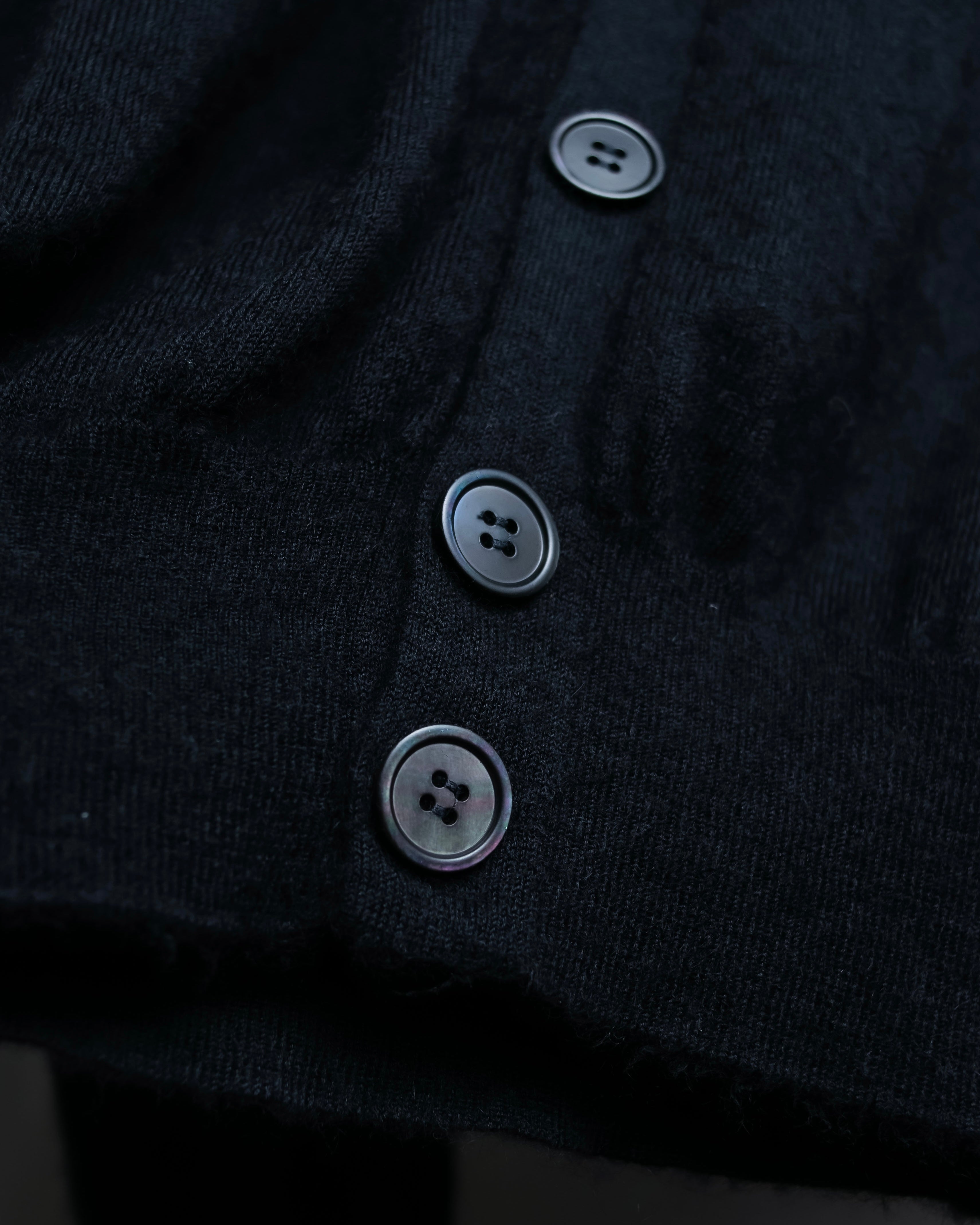 “Alexander McQueen” skull designed cashmere cardigan