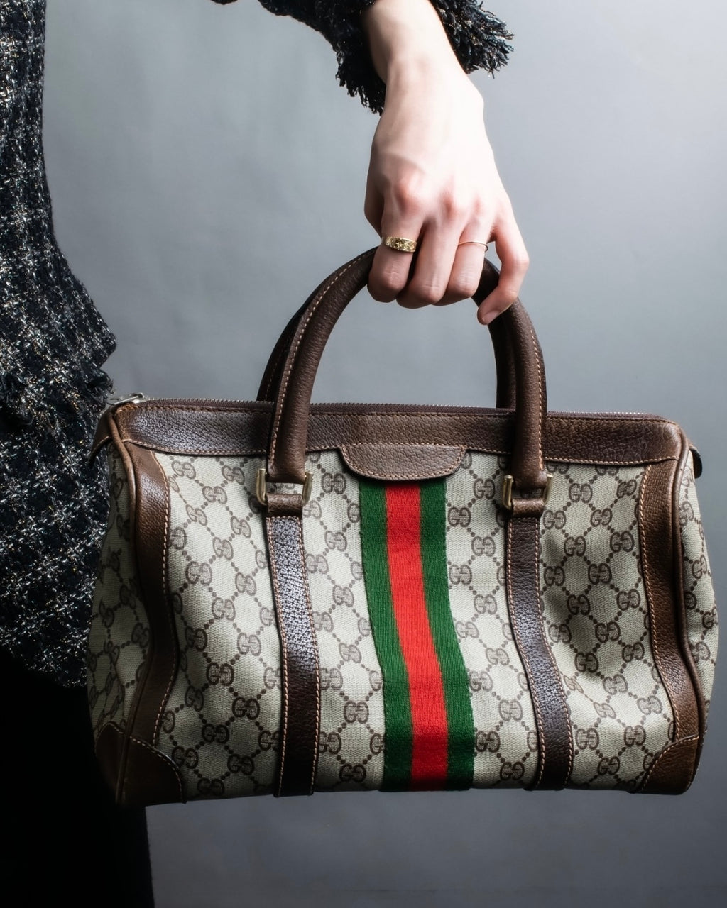"OLD GUCCI" GG plus shelly line handbag