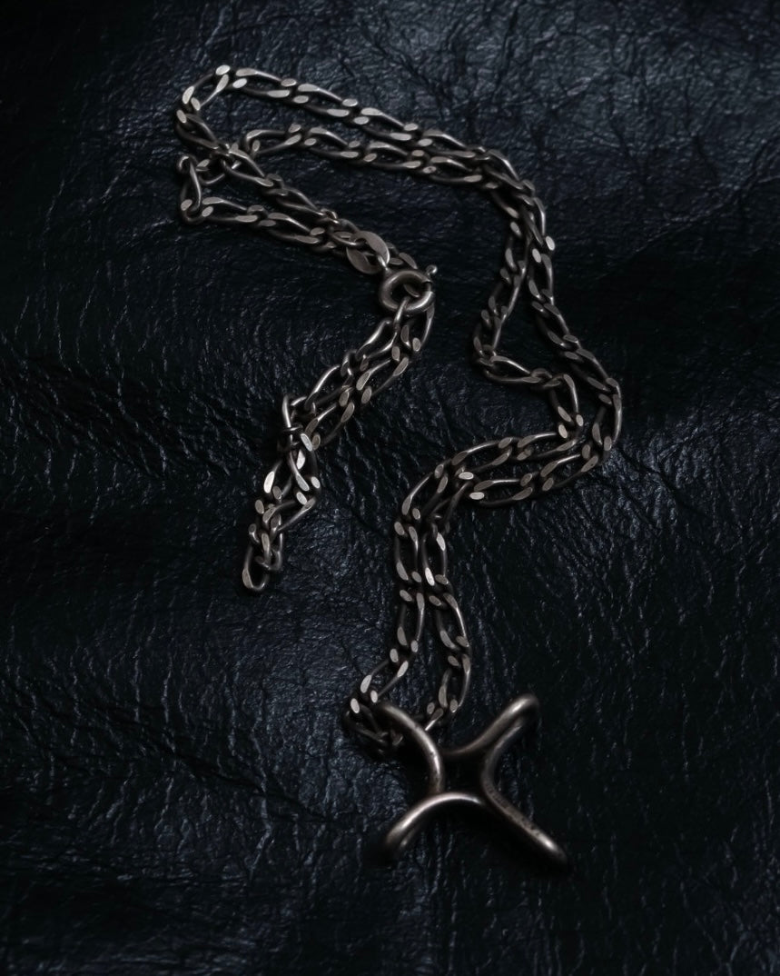 “Tiffany&Co”twisted cross designed silver 925 necklace