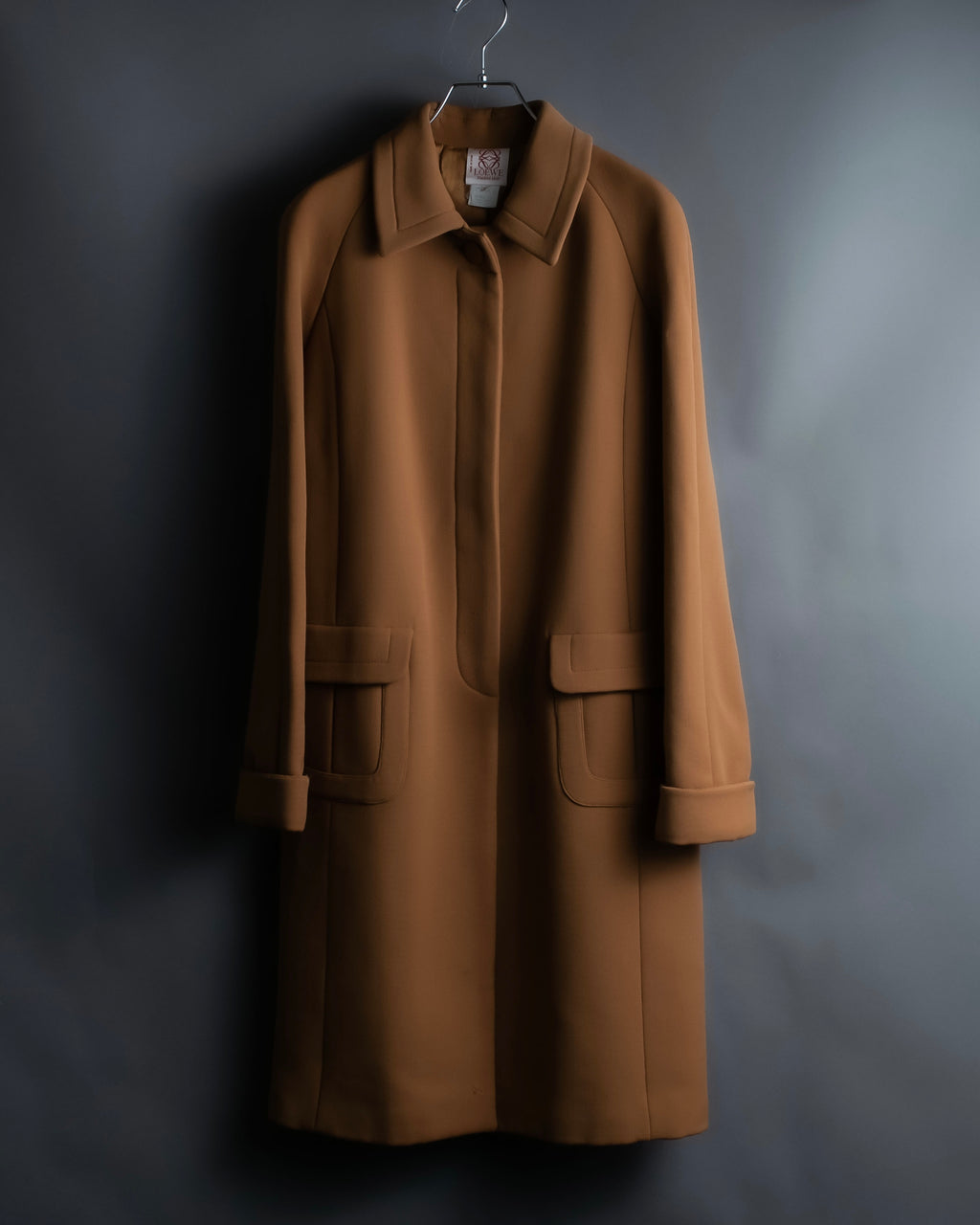 “LOEWE” beautiful cut raglan sleeve Lana wool 100% coat