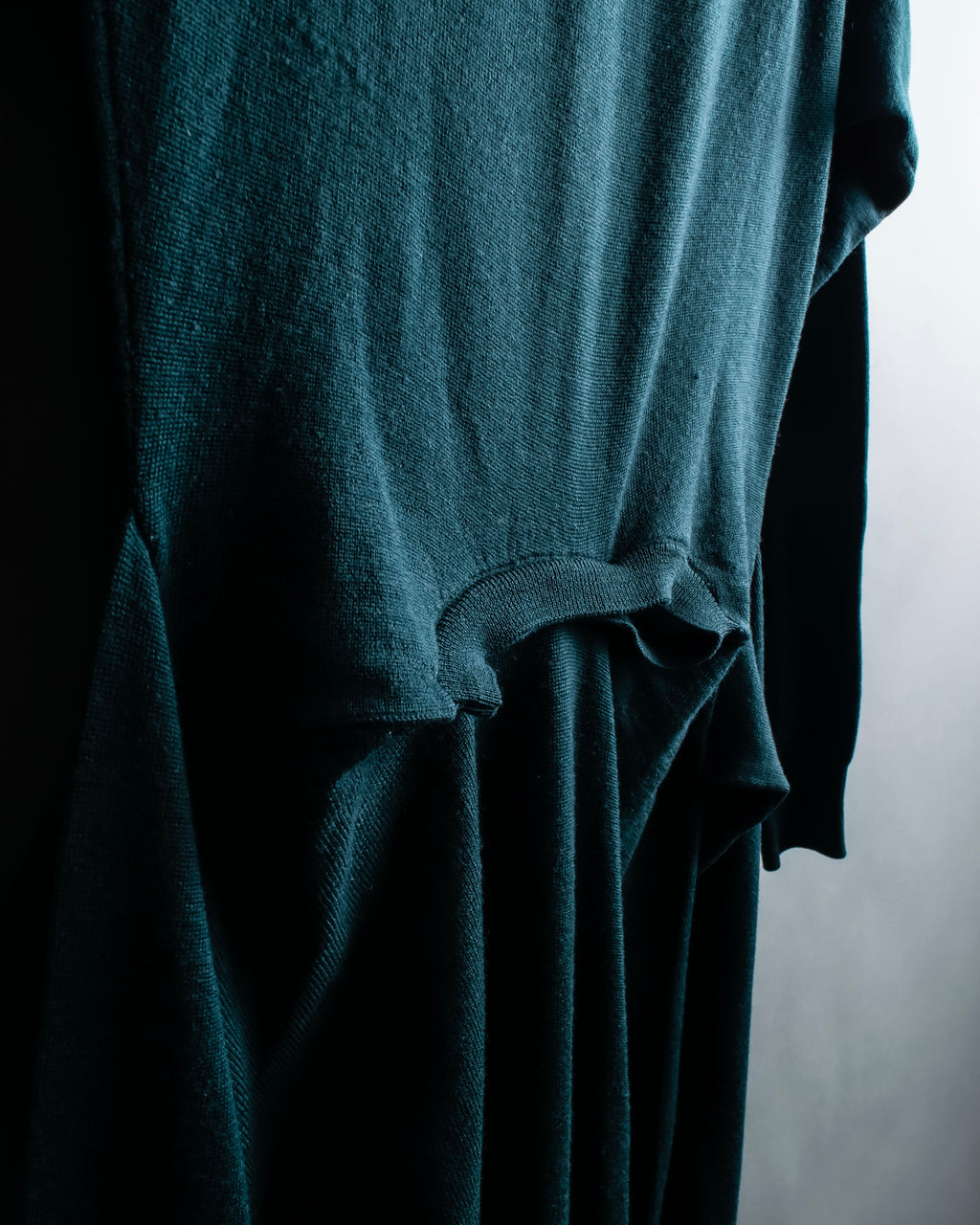 “MM6” docking designed four sleeves long knit