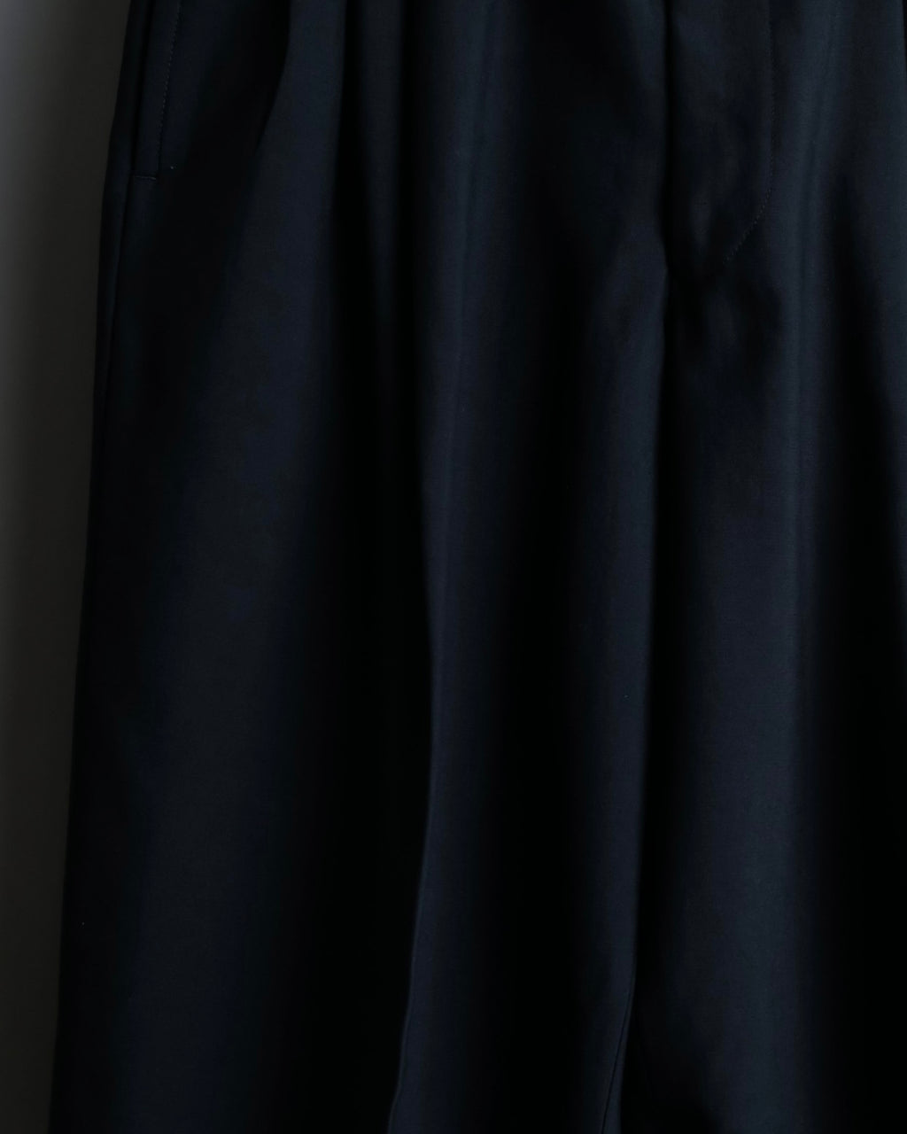 "CLAUDE MONTANA" Long lapel beautiful silhouette setup