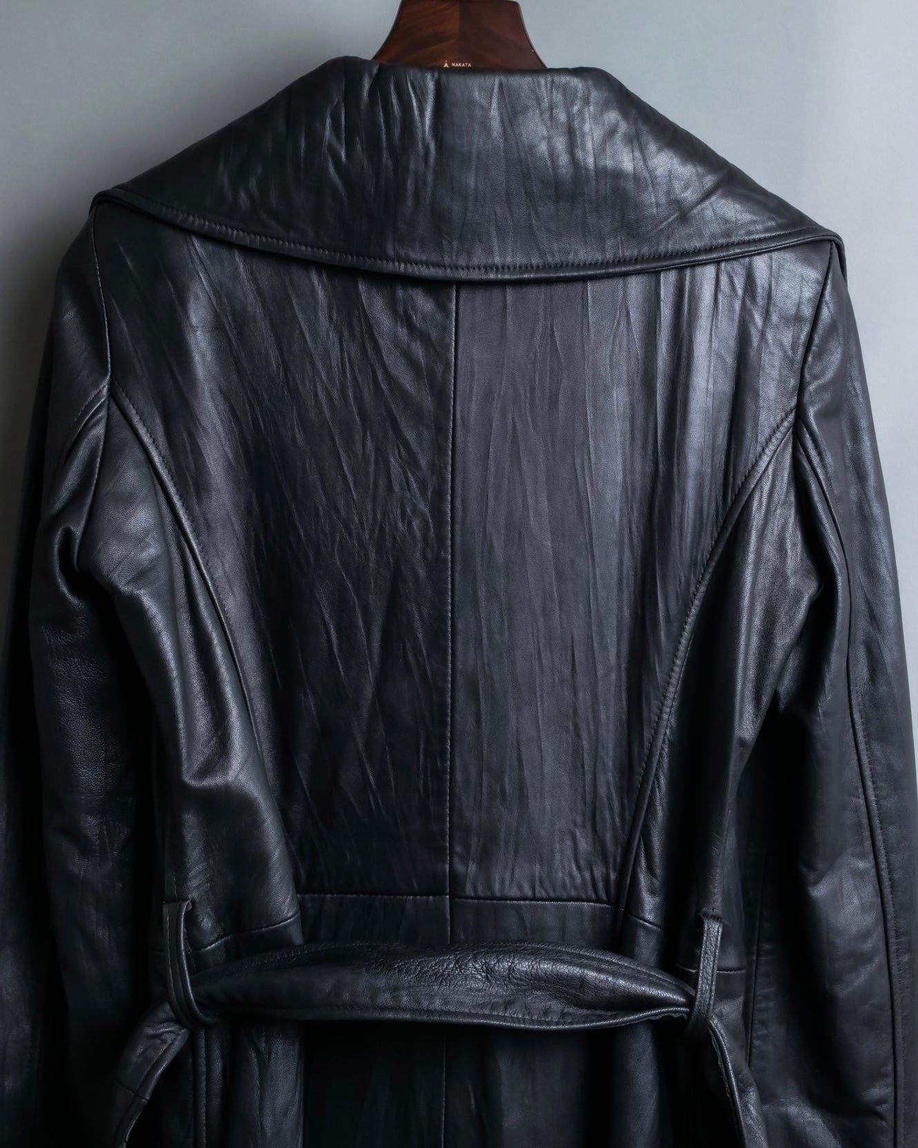 "PEAU D' ANÉ" wide lapel leather coat