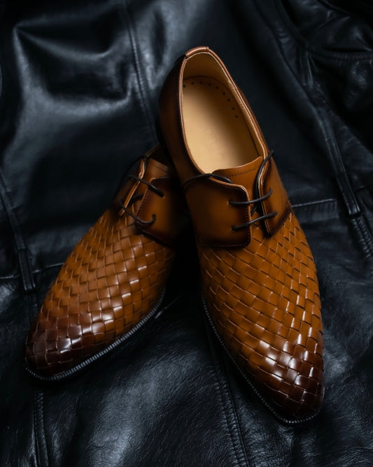 “MODELLO” Intrecciato designed dress shoes with gradation color