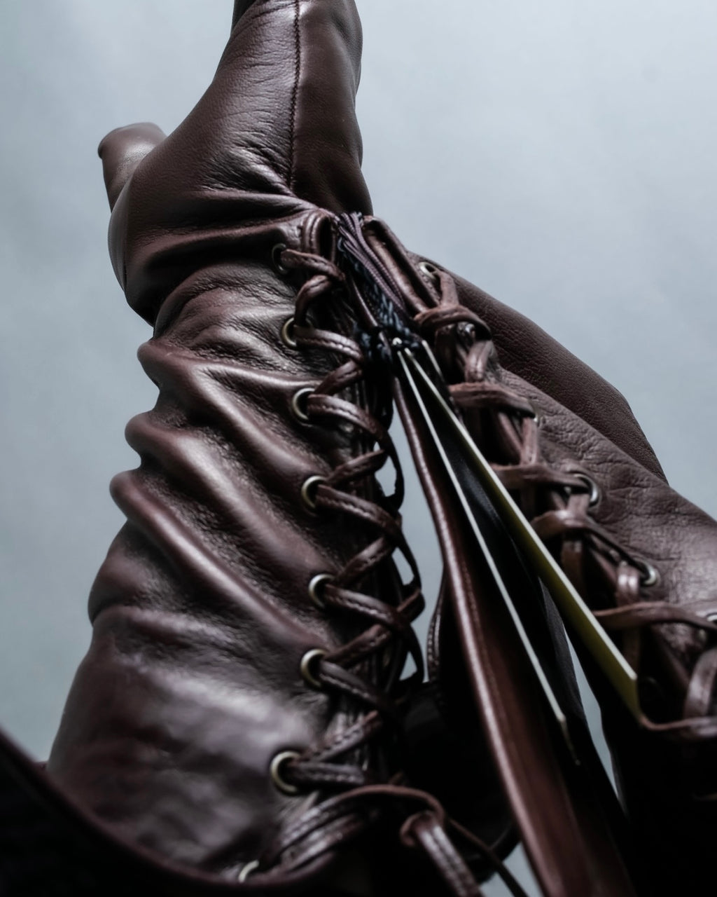 "PIUMELLI" Dead stock lace up long leather gloves