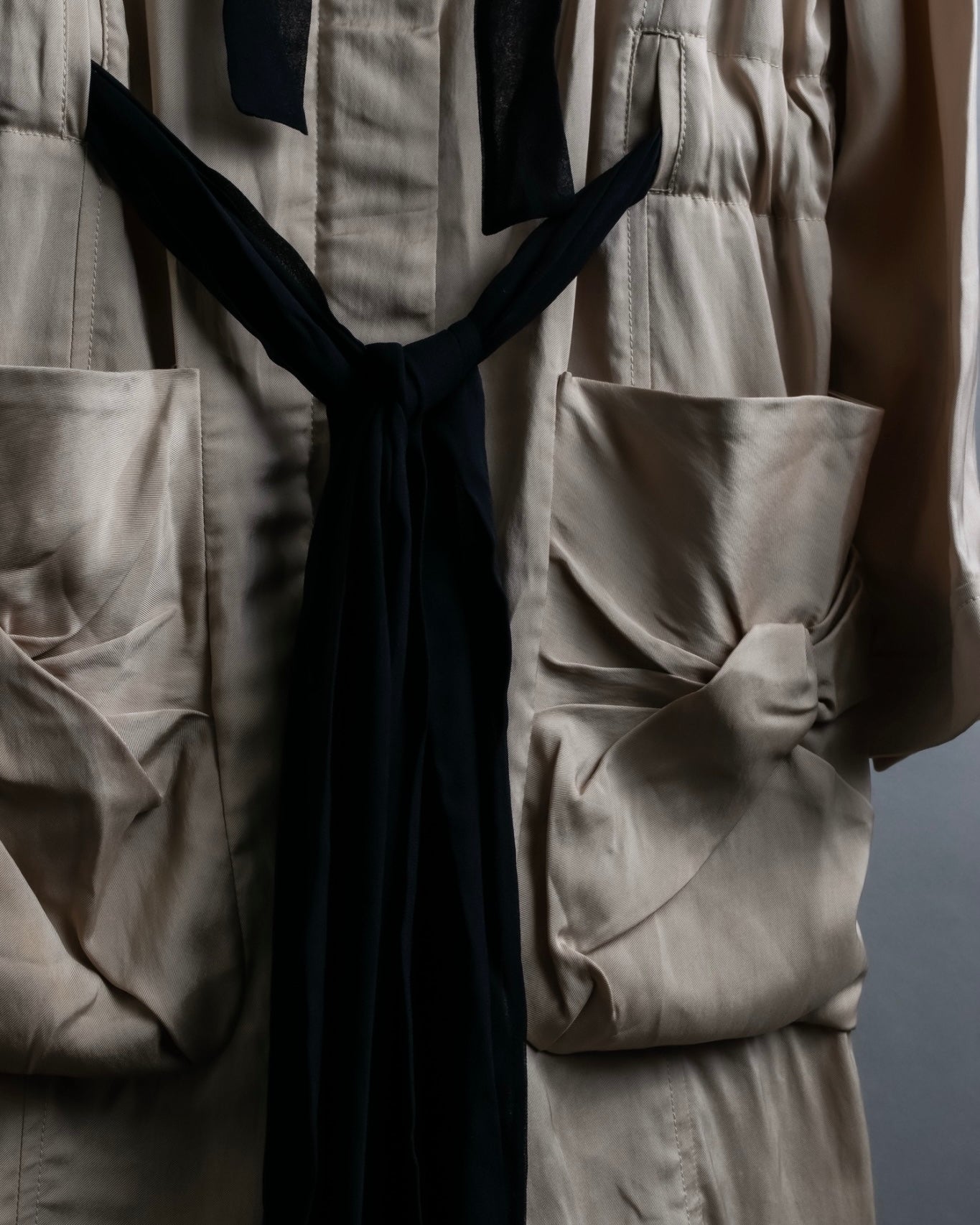 "VALENTINO" Drawcord design luxury long hoodie