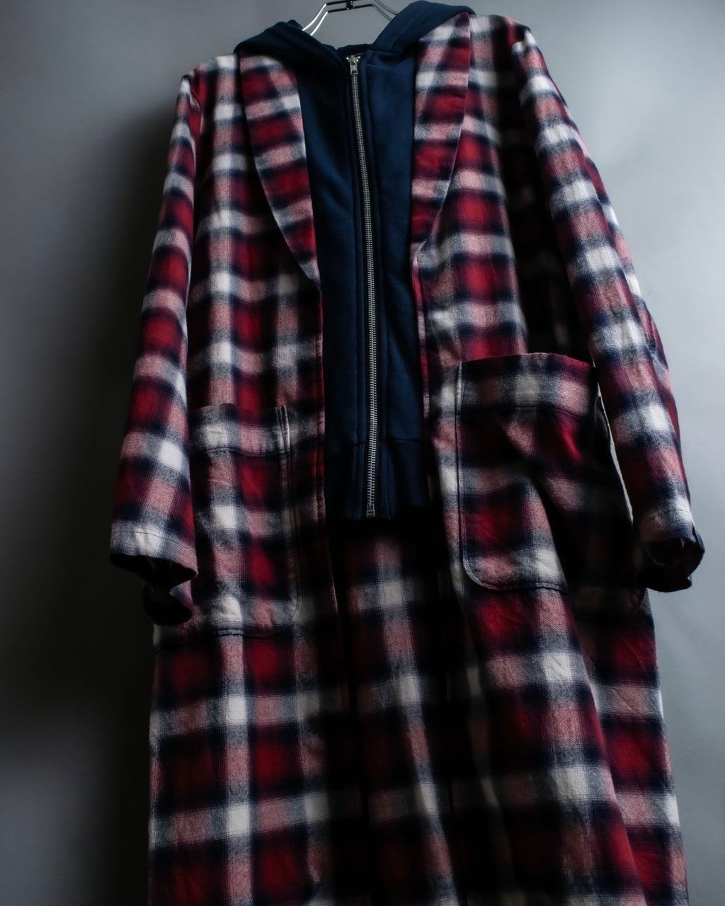 “John UNDERCOVER” gown designed check long hoodie