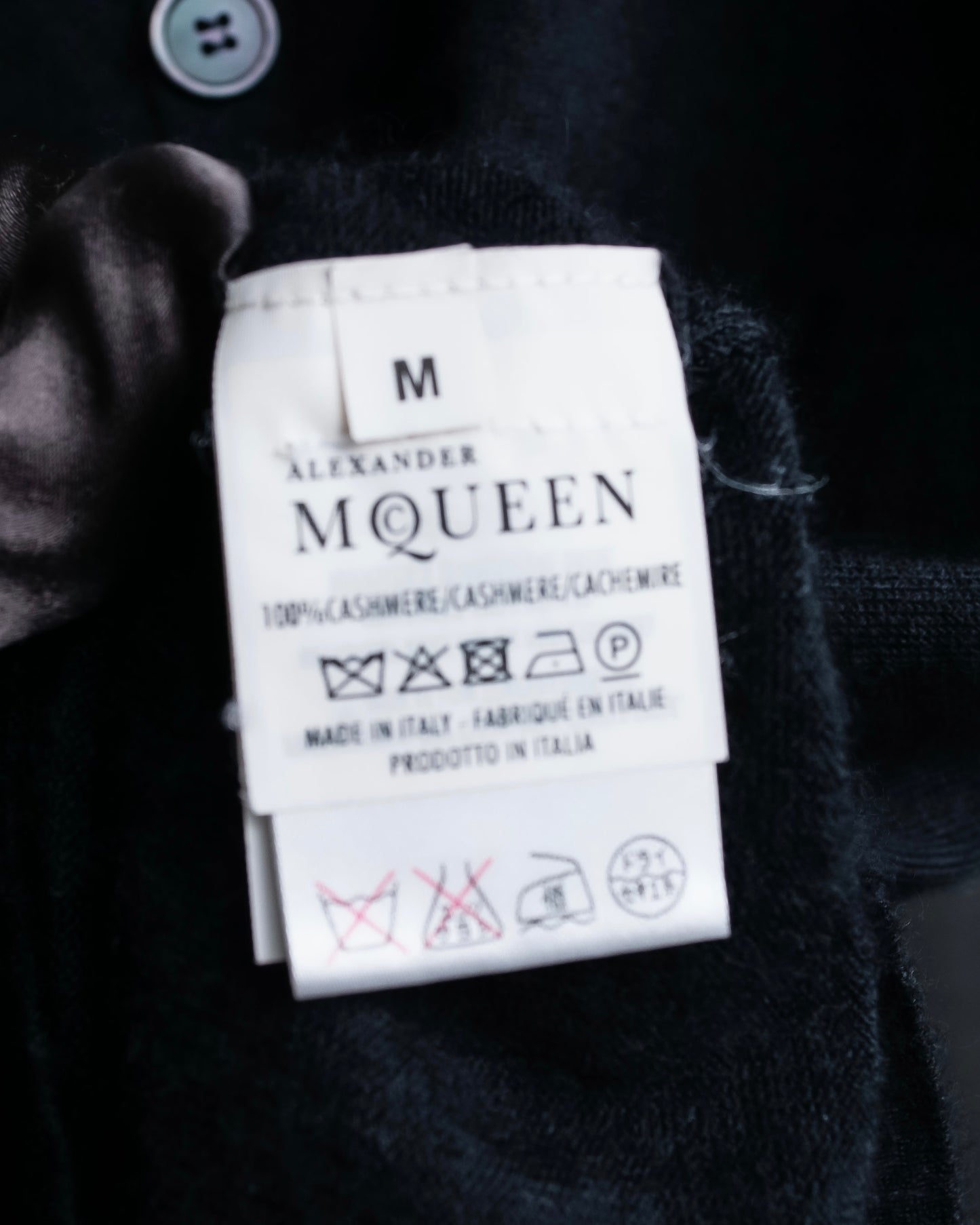 “Alexander McQueen” skull designed cashmere cardigan