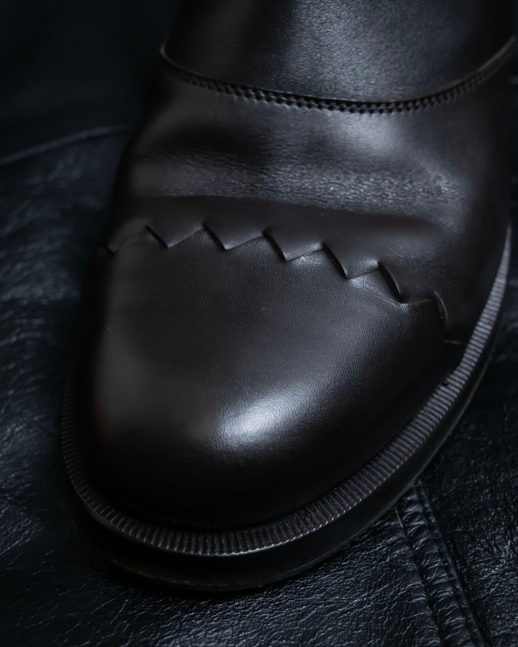 “BOTTEGA VENETA” round toe intrecciato leather boots