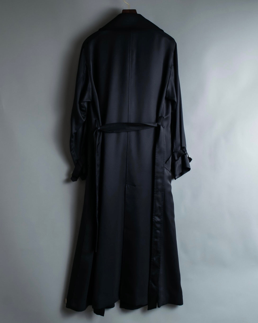 HIROKO KOSHINO PREMIER 100% silk coat