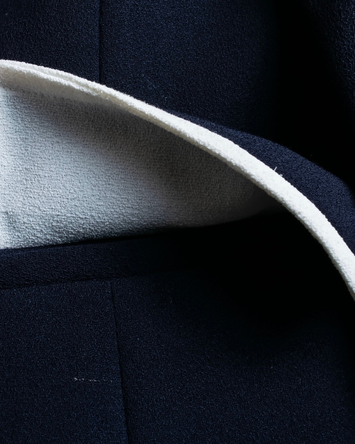 “Burberrys” open collar piping designed jacket