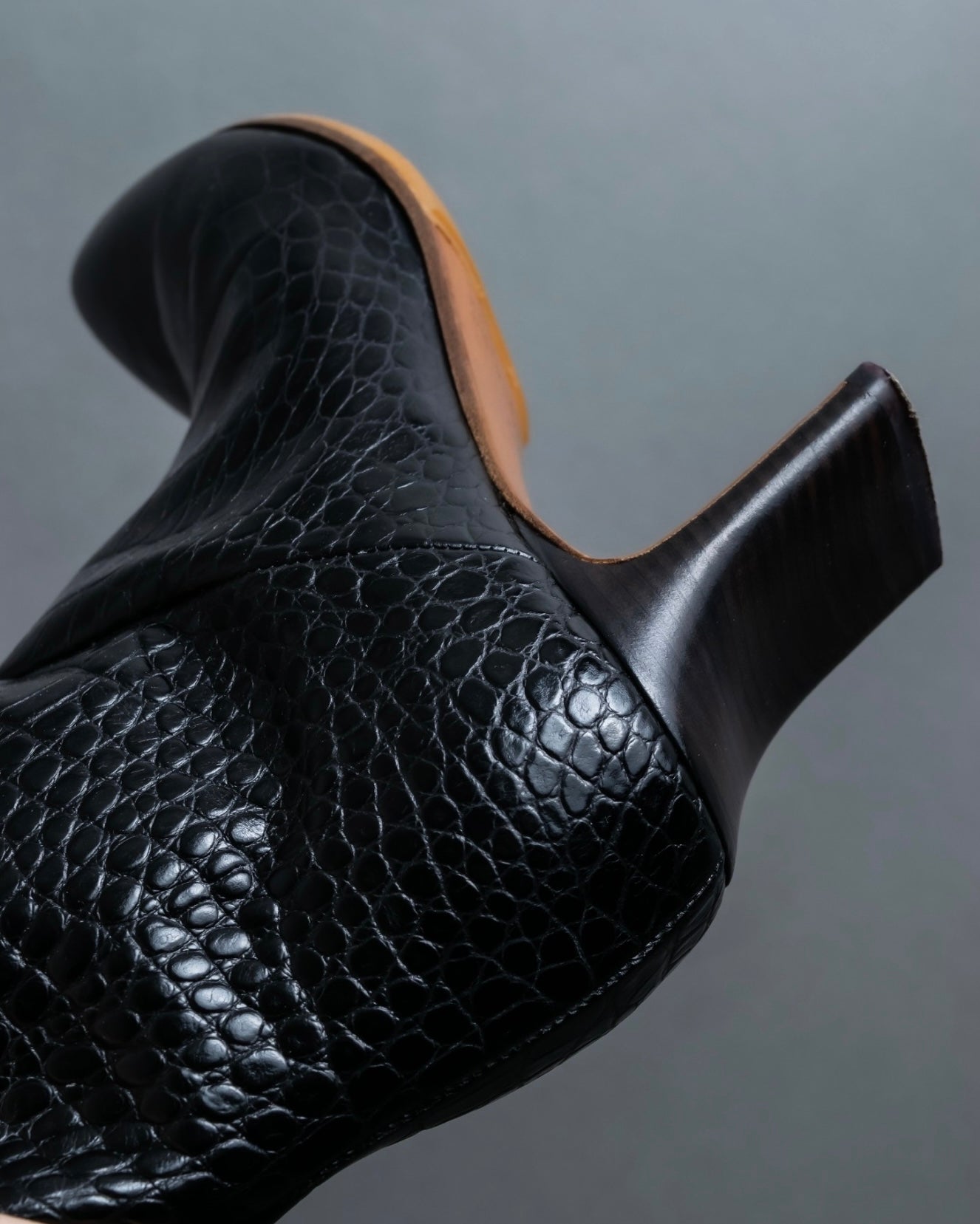 "Maison Martin Margiela" high quality crocodile leather long boots