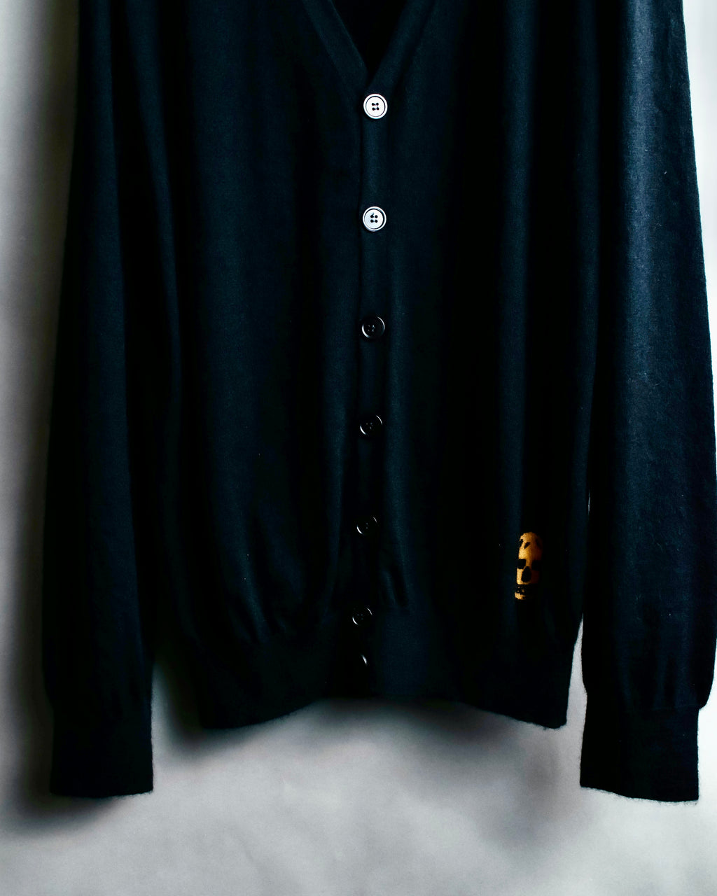 “Alexander McQueen” skull designed cashmere cardigan