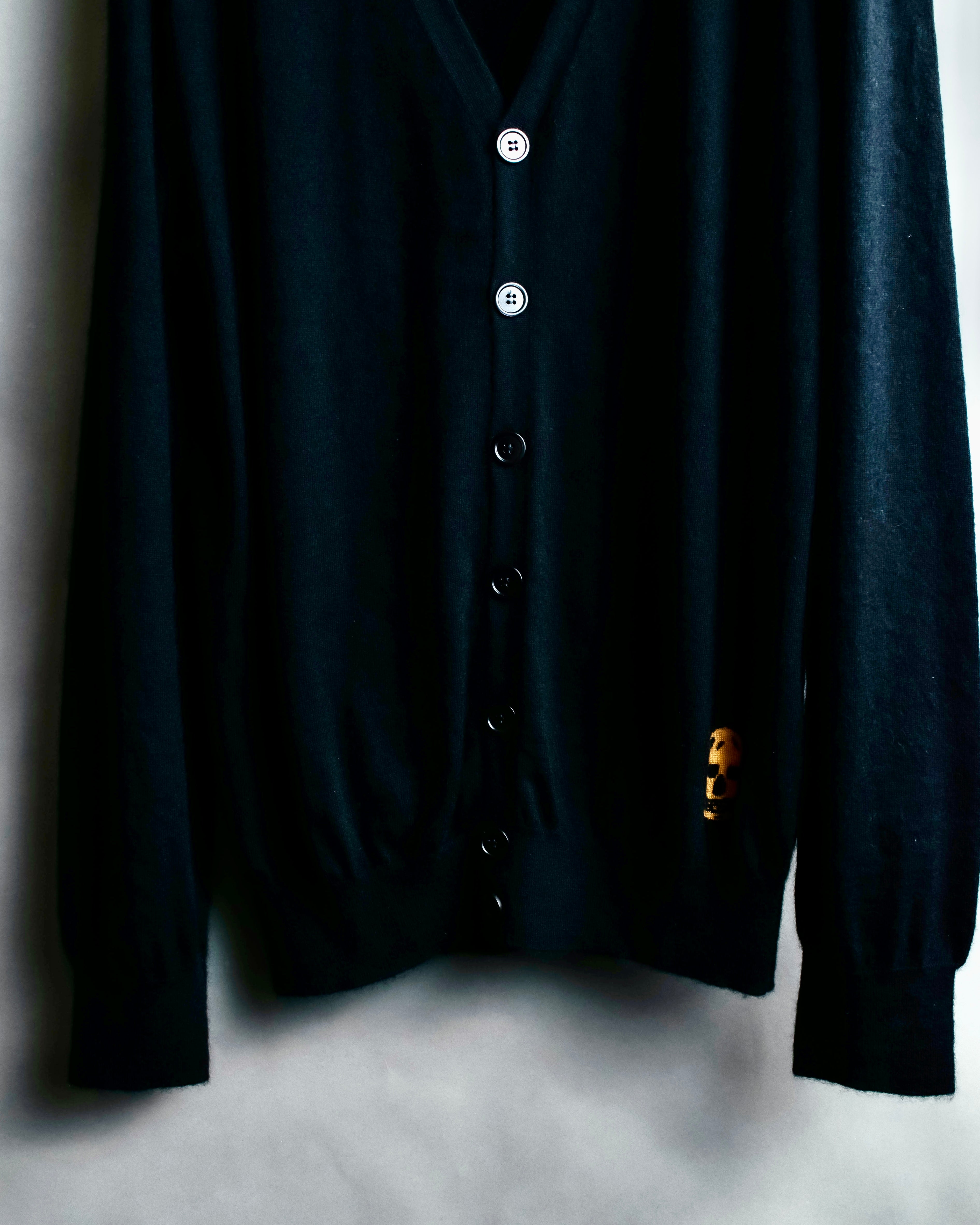 “Alexander McQueen” skull designed cashmere cardigan