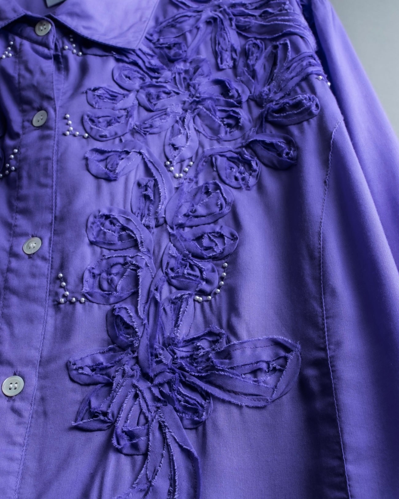 “Vintage” flower embroidery jewel designed viscose shirts