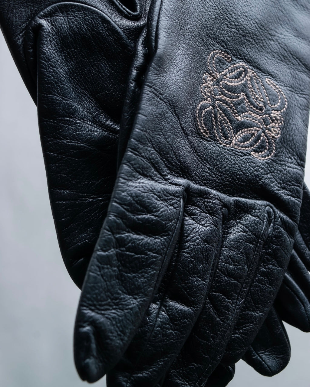 "LOEWE" embroidered leather gloves