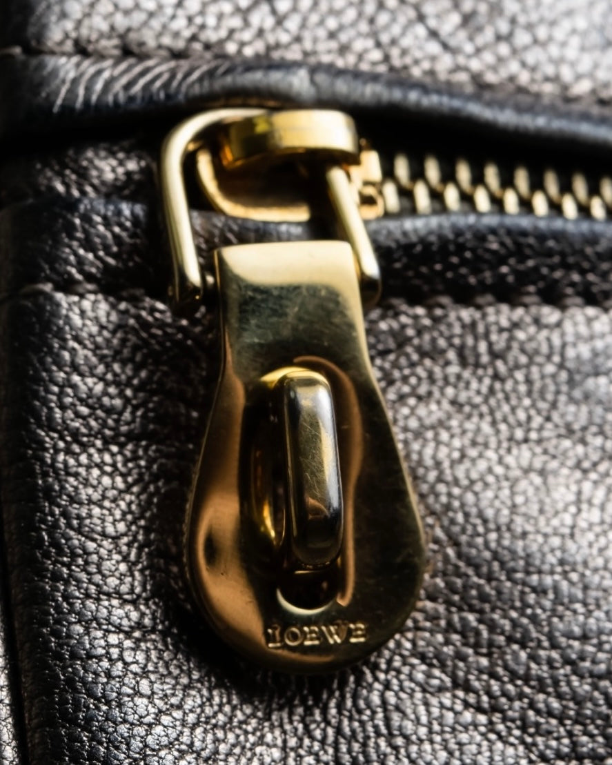 “LOEWE” anagram designed silver shoulder bag
