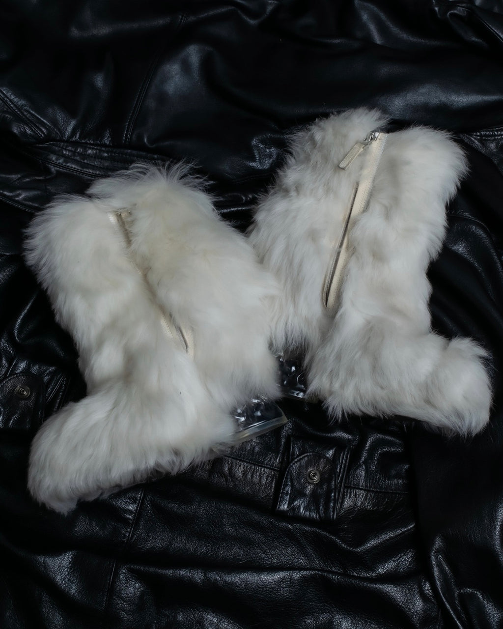 Fendi monster high heel boots 
22,800y