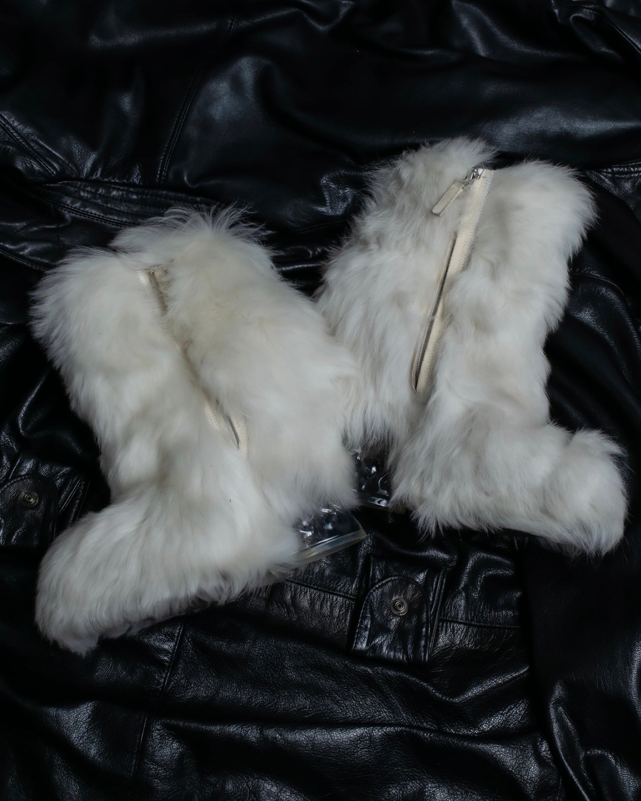 Fendi monster high heel boots 
22,800y