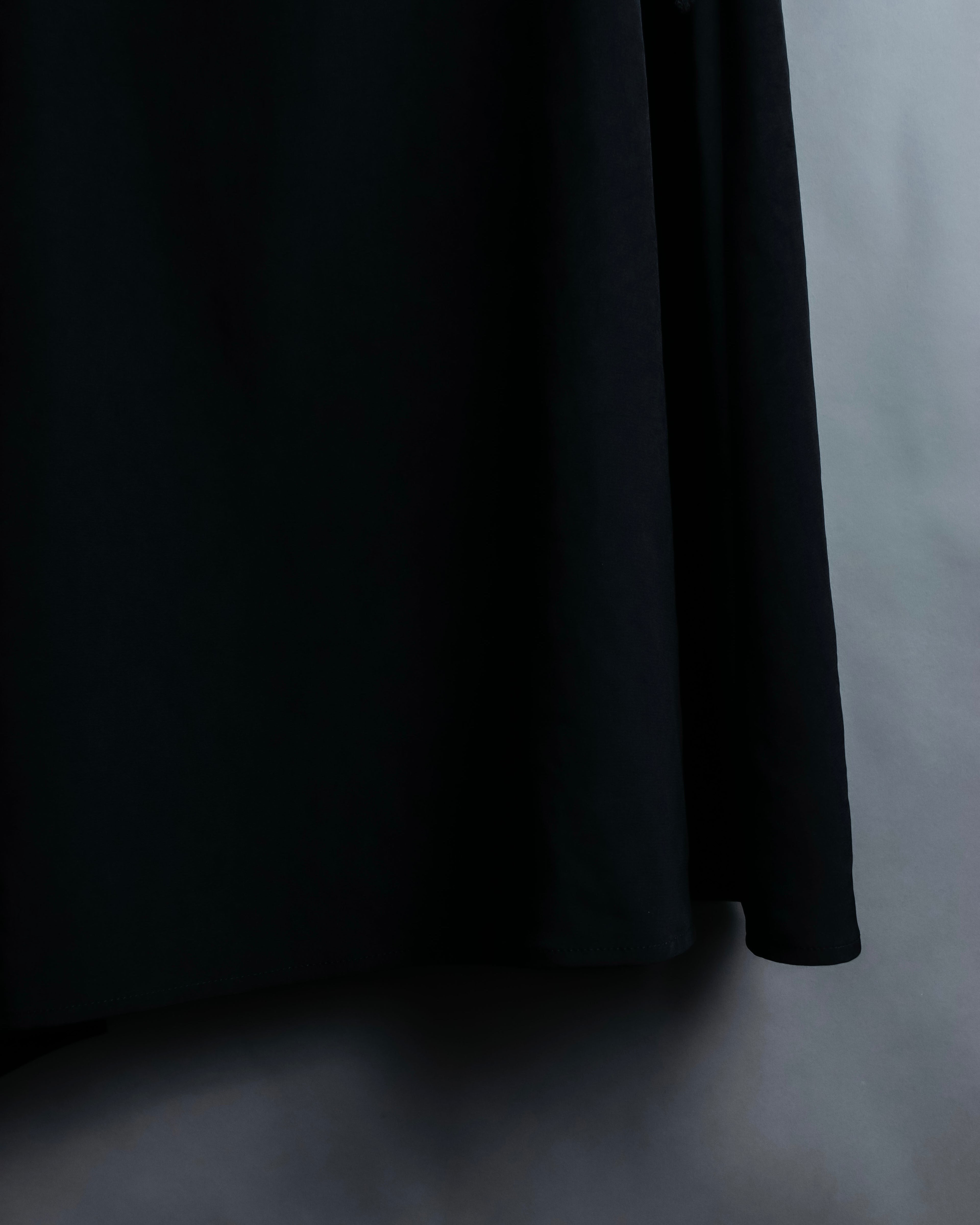 "Y's" asymmetry designed code skirt