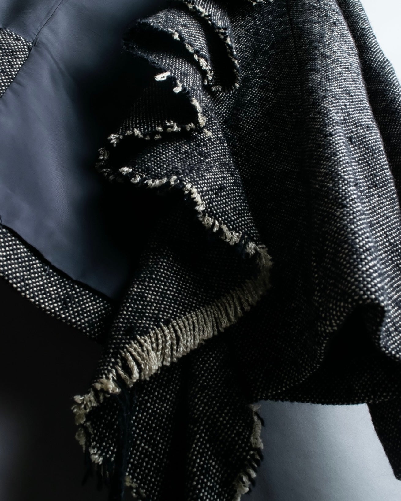"Yohji Yamamoto +NOIR" Frill smoking jacket
