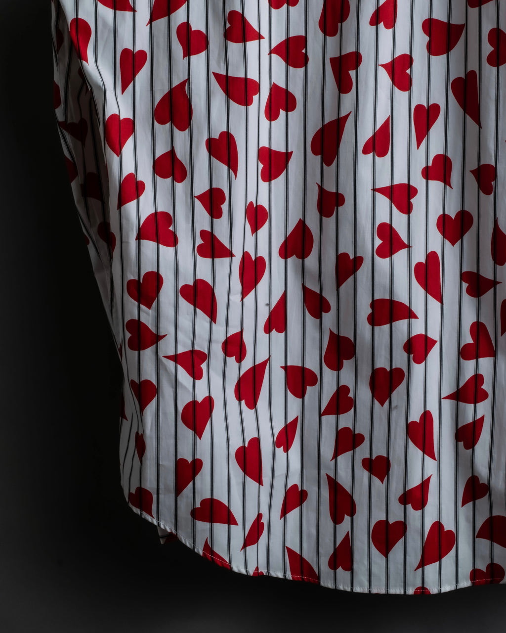 “JW Anderson” heart pattern designed striped shirt