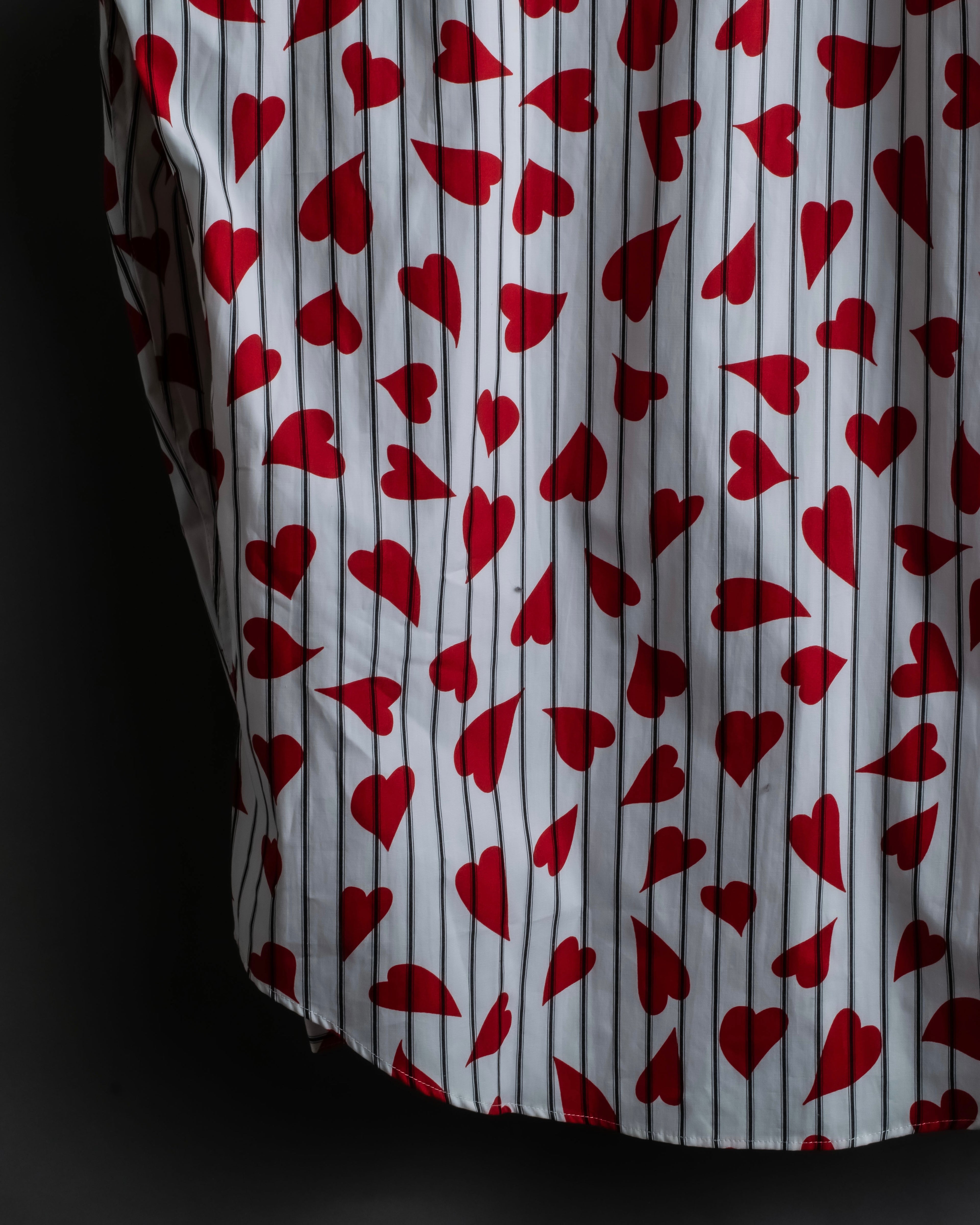 “JW Anderson” heart pattern designed striped shirt