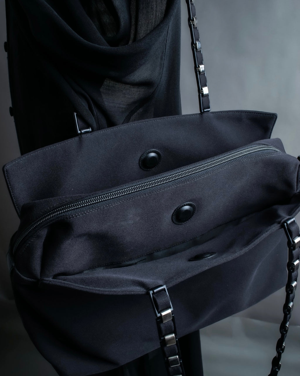 "Salvatore Ferragamo" iron chain shoulder bag