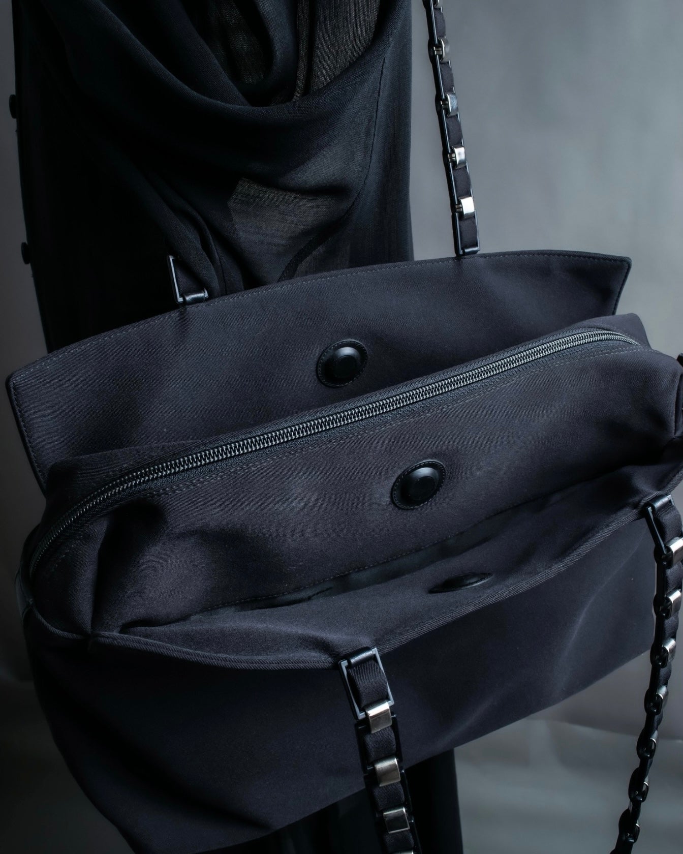 "Salvatore Ferragamo" iron chain shoulder bag