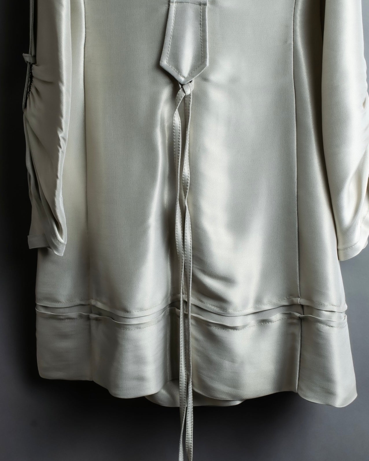 "Maurizio Pecoraro" gather sleeves glossy silver spring coat