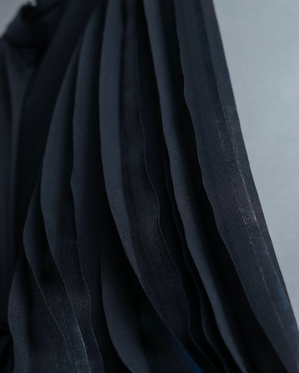 “Karl Lagerfeld” pleats designed stand collar summer dress