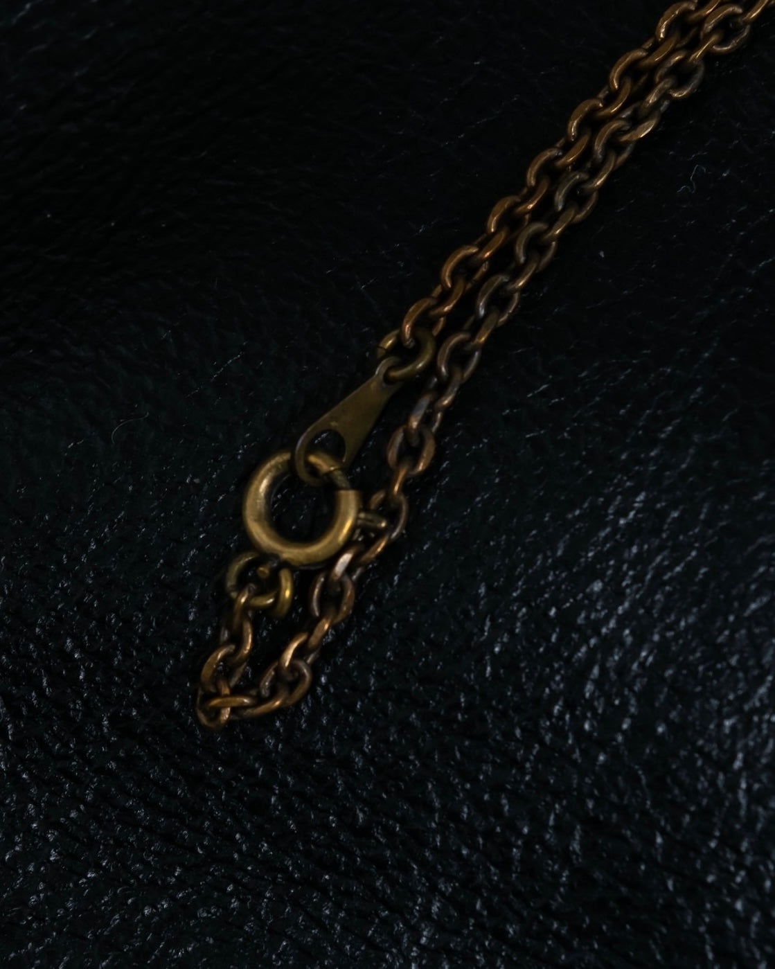 "Yves Saint Laurent" frame design logo motif necklace