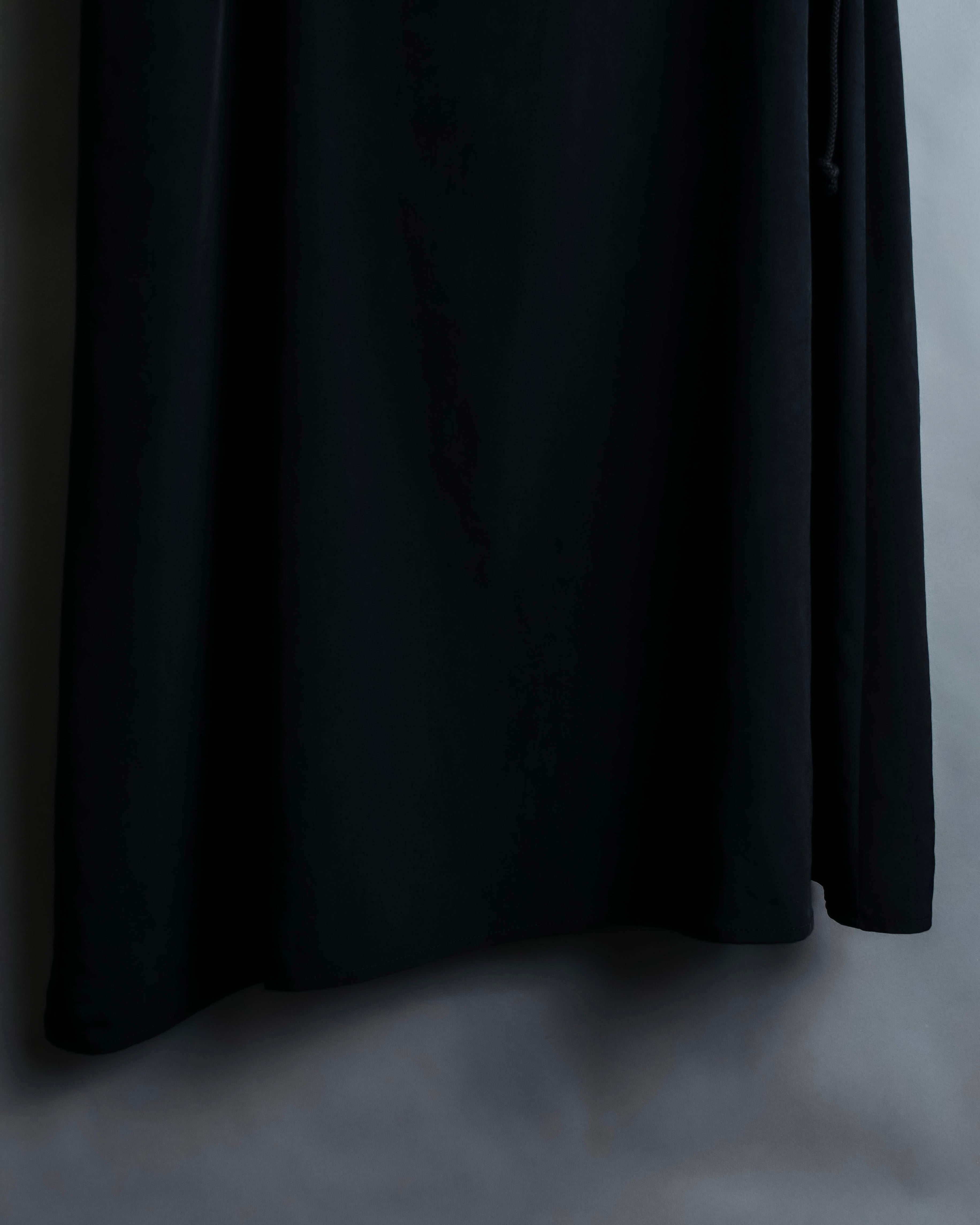 "Y's" asymmetry designed code skirt