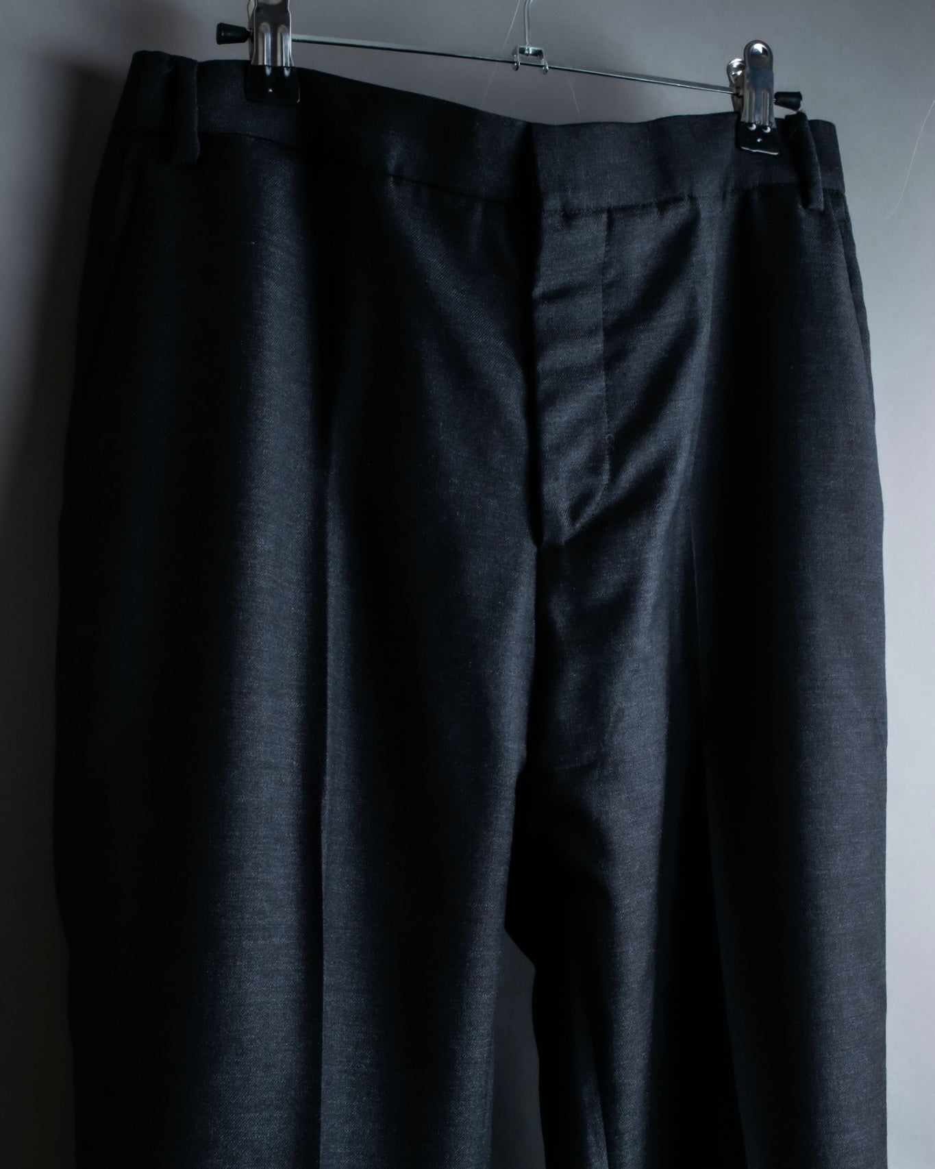 "GIANNI VERSACE" Arm line design peak lapel setup