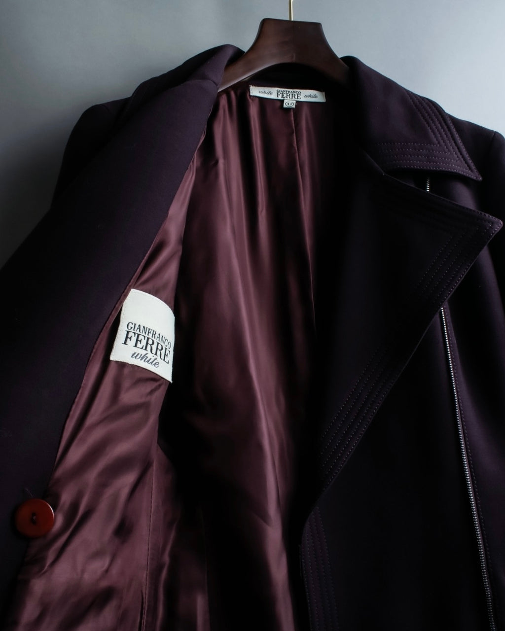 "GIANFRANCO FERRE white" riders design double zip coat