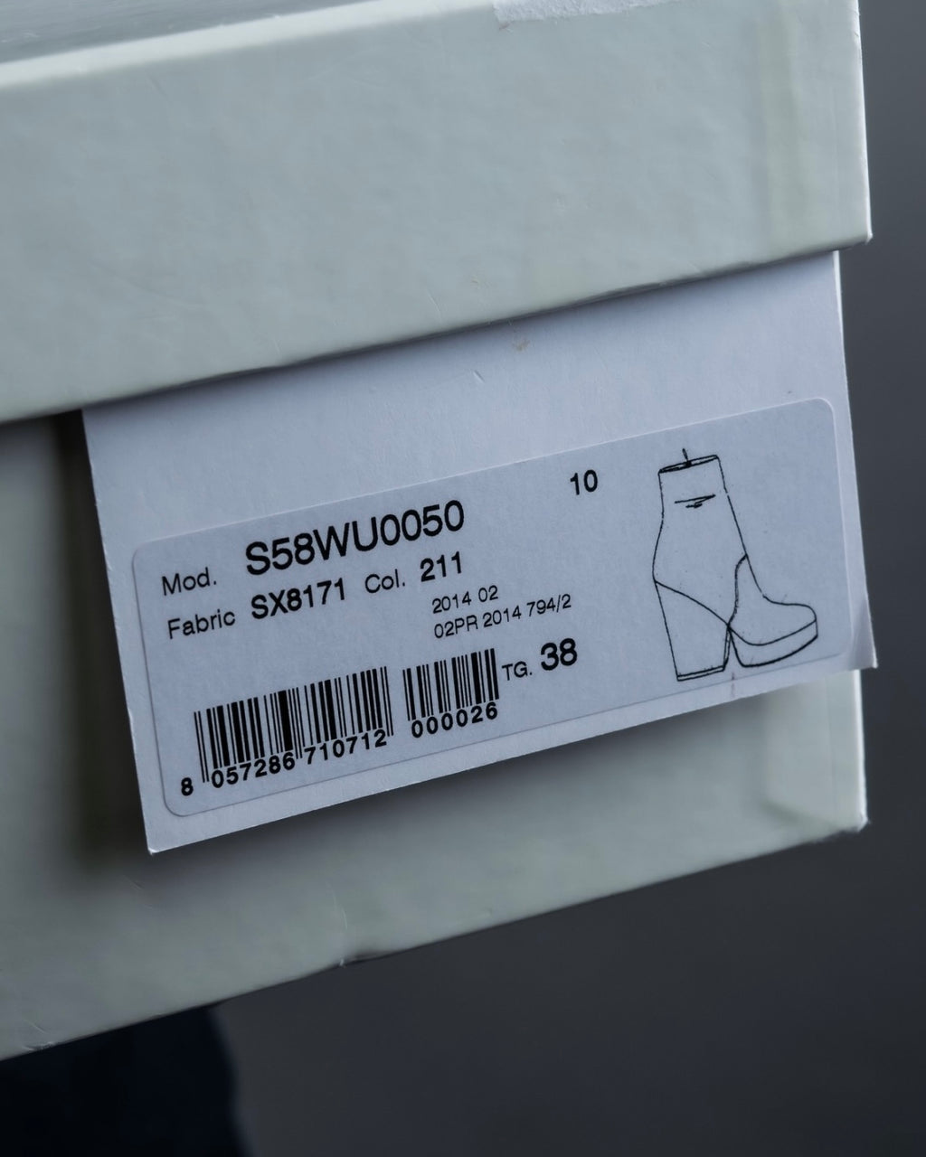 "Maison Martin Margiela (AW 2014)" Cowhide grunge heel boots