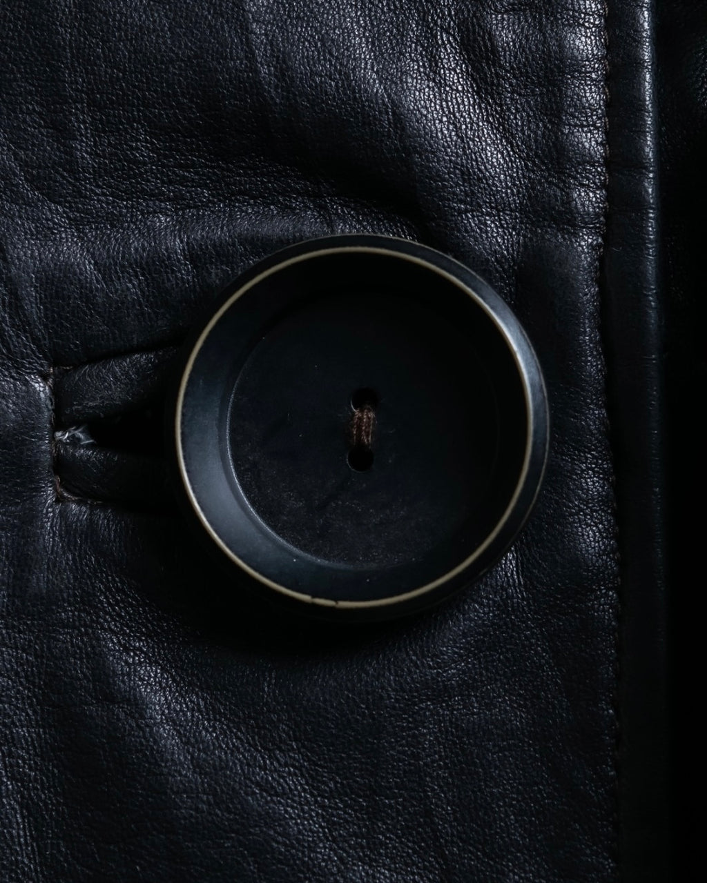 "PEAU D' ANÉ" wide lapel leather coat