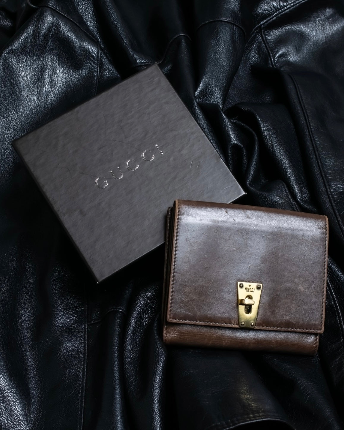 "GUCCI" keyhole leather wallet