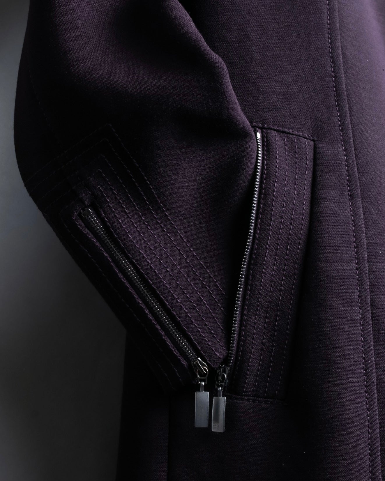 "GIANFRANCO FERRE white" riders design double zip coat