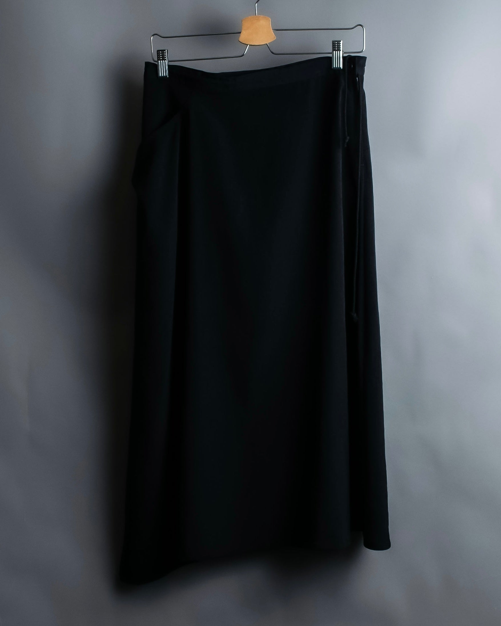 "Y's" asymmetry designed code skirt